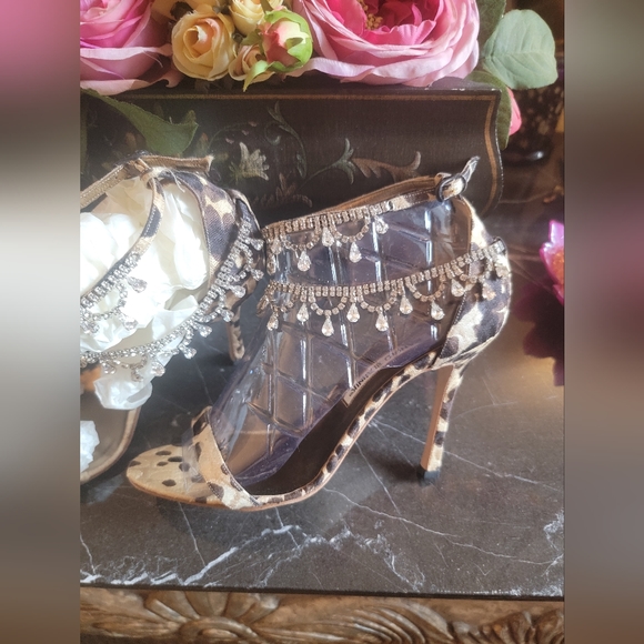 Brand New RARE Manolo Blahnik Jeweled Houristra Strappy Sandals - Picture 8 of 16